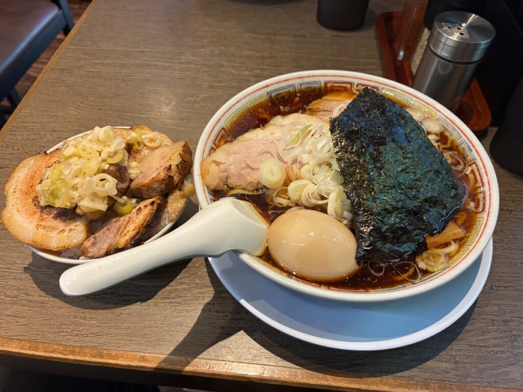 丸 中華そばの写真
