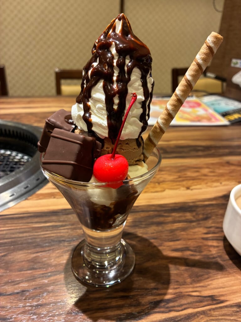 焼肉レストラン 一心亭 十和田店のチョコレートパフェ