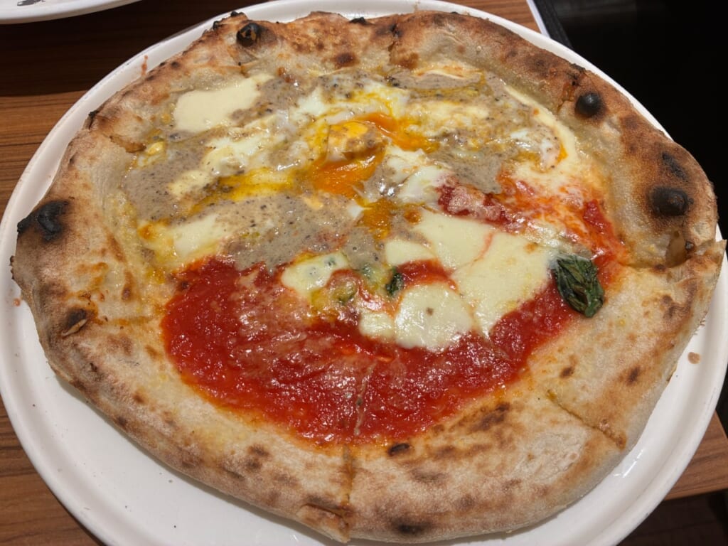 俺のイタリアン 東京駅ヤエチカのえらべる！ハーフ&ハーフピッツァ