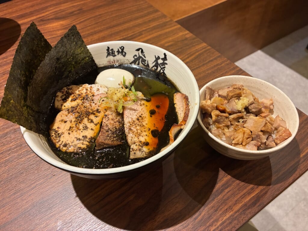 麺場飛猿（めんばとびざる）の写真